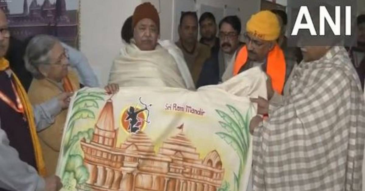 VHP president hands over gifts from Kashmir, Tamil Nadu, Afghanistan to Ram Temple Yajman
